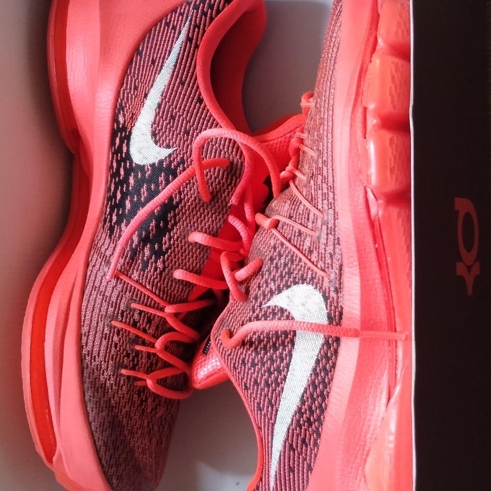 KD 8s varsity Red size 10